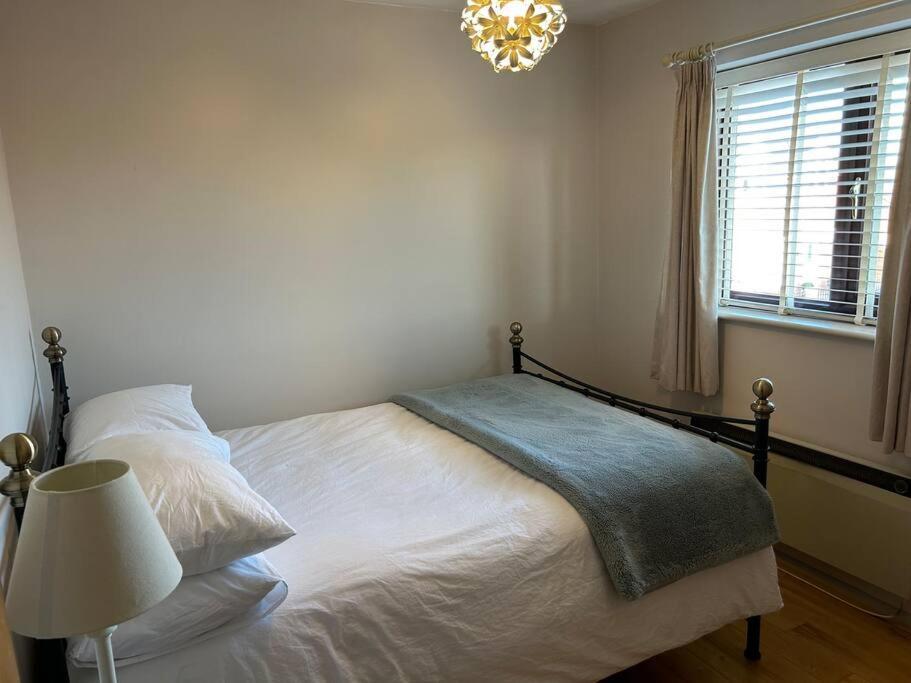 Cosy 2 Bed, Home From Home Haddenham  Exterior foto